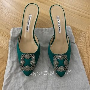 Manolo Blahnik Satin Hangisi 70 Mules in Green